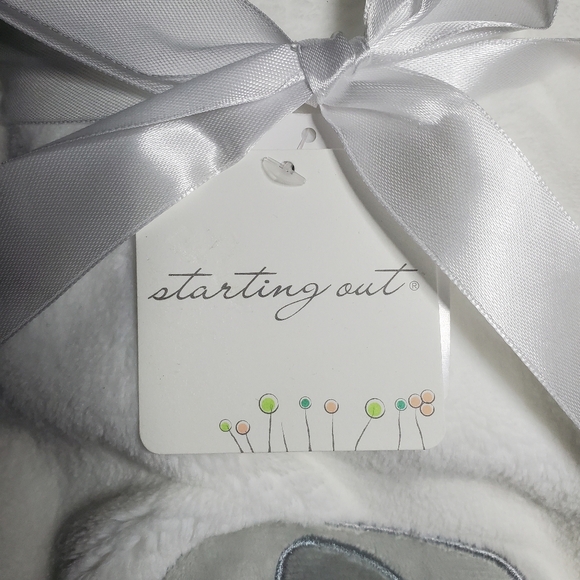 Brand New Starting Out Baby Blanket with Elephant - Picture 3 of 8
